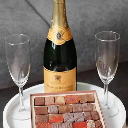 521 Mederic - Modern 17